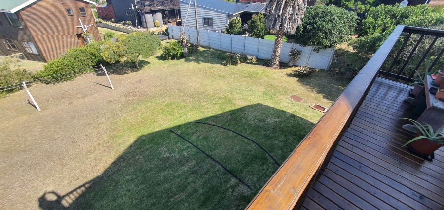 3 Bedroom Property for Sale in Boggomsbaai Western Cape